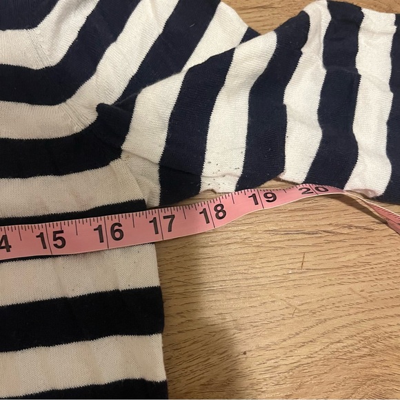 Banana Republic Navy and White Striped Women's Sweater Top size S scalloped edge - Picture 5 of 6